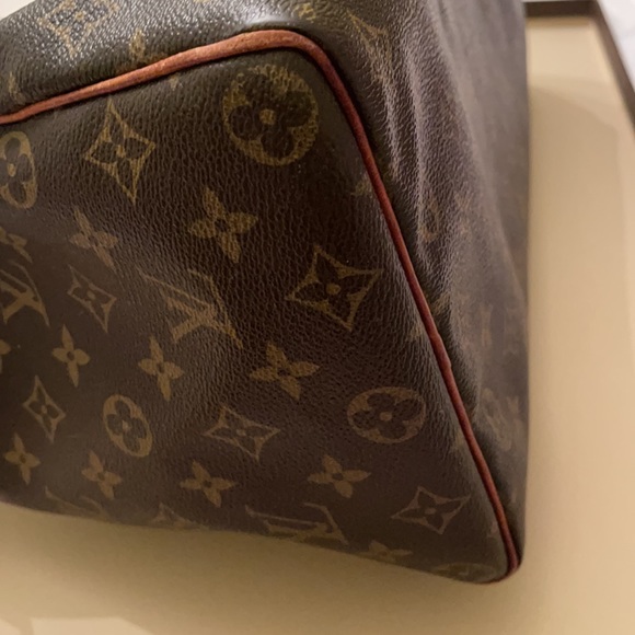 Authentic Louis Vuitton Speedy Handbag Monogram Canvas 35 - Picture 3 of 5